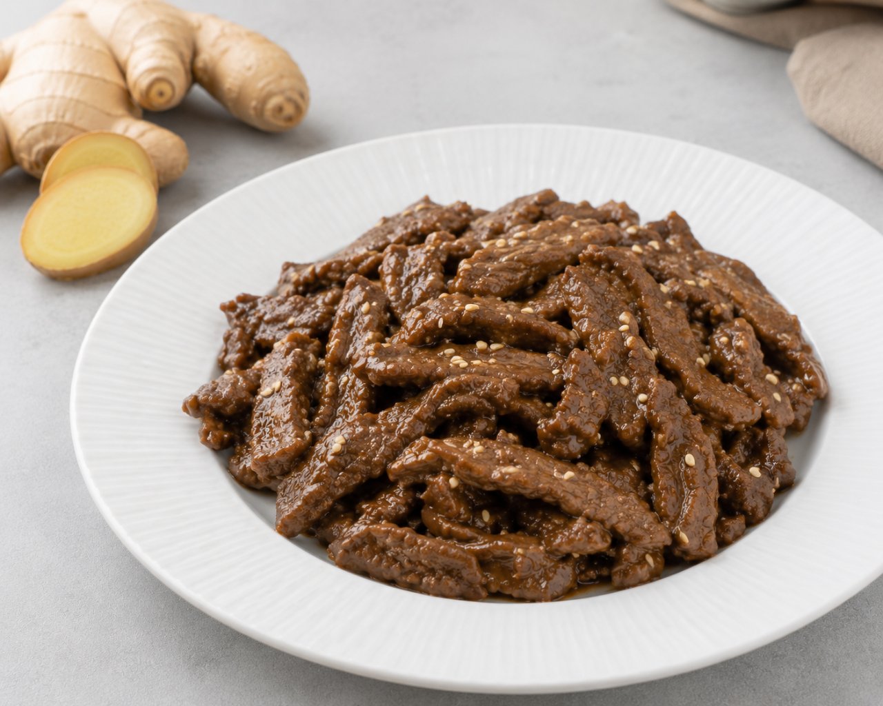 Émincé de bœuf au gingembre et sésame